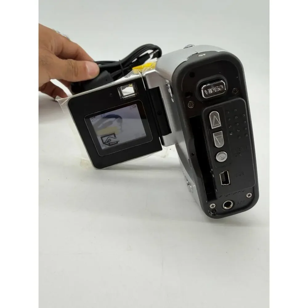 Aiptek Pocket DV 5100M 5MP Digital Camcorder New Missing Rubber Port Cover